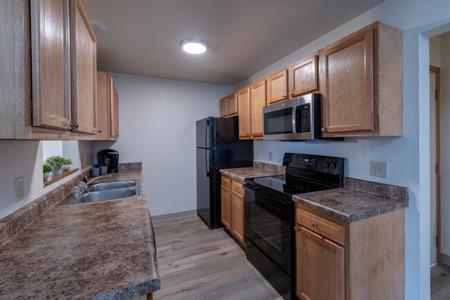 Oak Tree Apartments