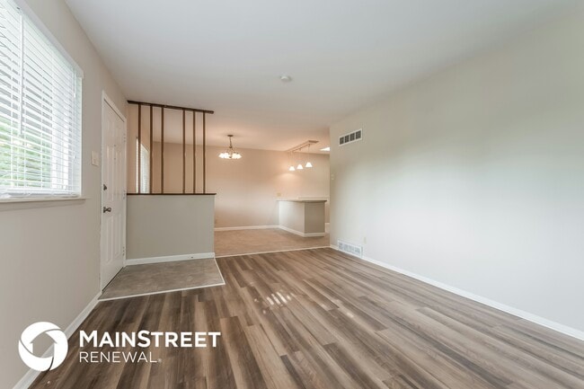 Photo - 301 Imperial Dr