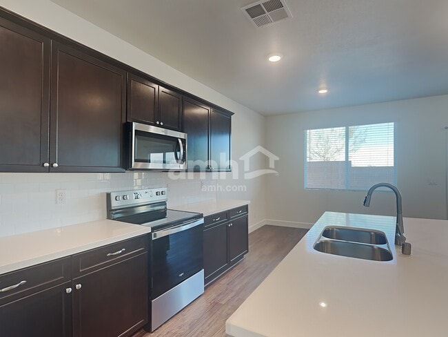 Photo - 6138 Theodore St