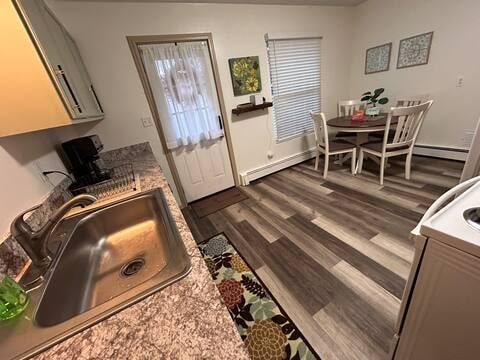 Photo - 206 Caroline Ave Unit 206