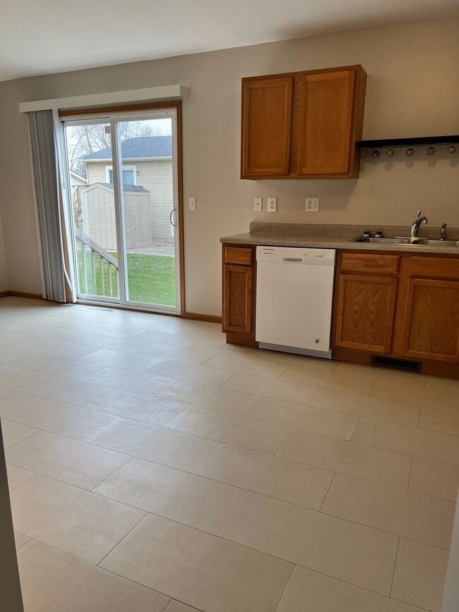 Photo - 1806 Dainesway Dr