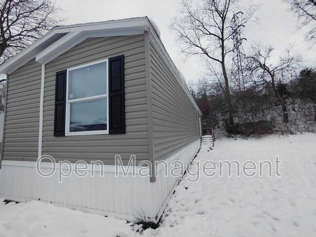 Photo - 301 Mantle Ave