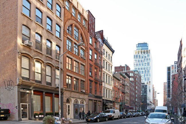 Photo - 75 Warren St