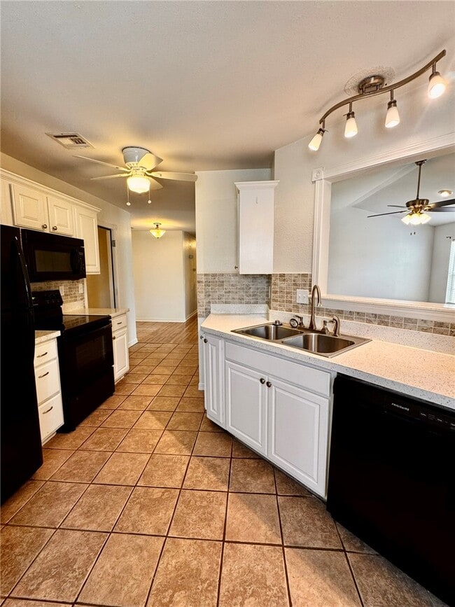 Photo - 659 Frances Dr
