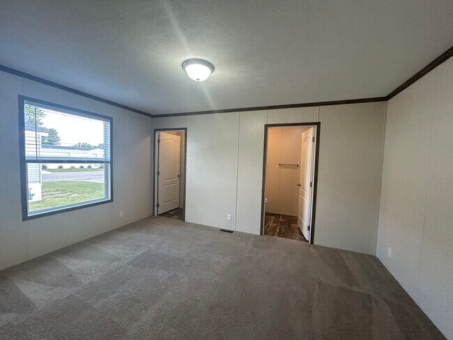 Photo - 156 Washington