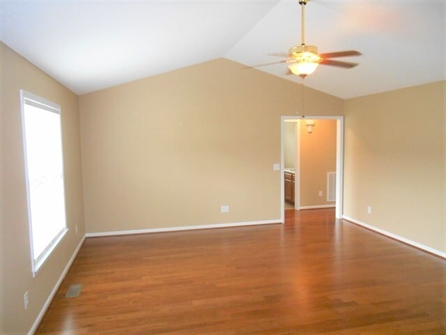Photo - 200 Rachels Way