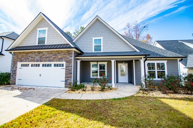 Building Photo - A Home To Grow In To