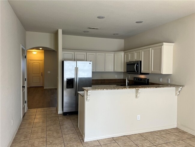 Photo - 930 Kensington Dr