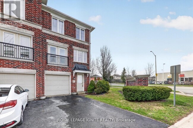 Photo - 571 Longworth Ave