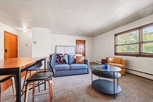 Photo - 2017 Commerce Blvd Unidad #201