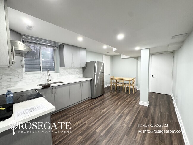 Photo - 2-Bedroom Basement Apartment with Internet, In-Unit Laundry & Parking – Brampton Unité 2