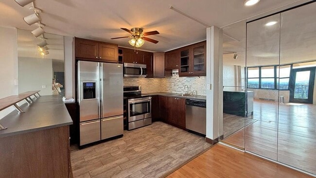 380 Mountain Rd Unit 1615