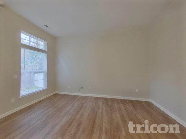 Photo - 191 Gabriel Dr