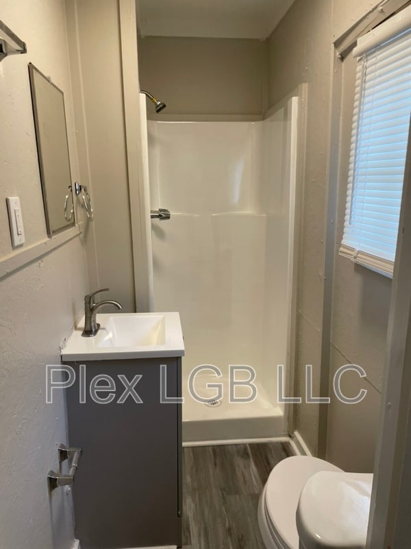 Photo - 326 Daniel St