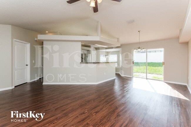 Photo - 10121 Briar Cir