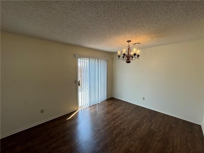 Photo - 314 S 11th Pl