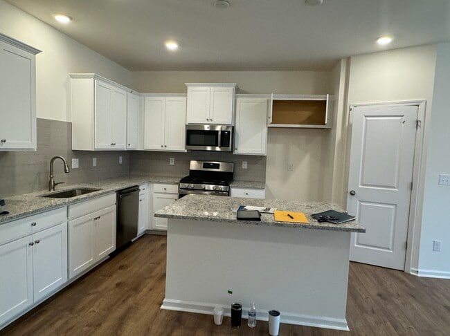 Photo - 2810 Trinity St