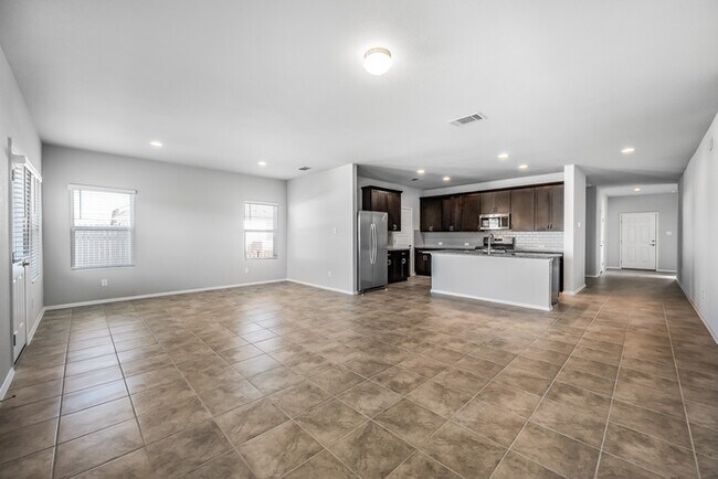 Photo - 311 Chesterfield Drive