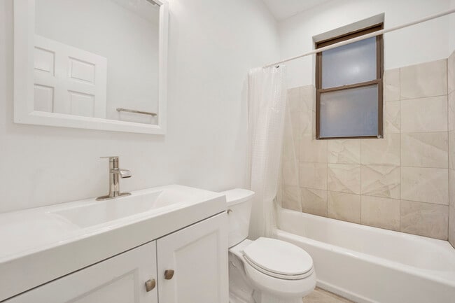 Photo - 1010 W Dakin St