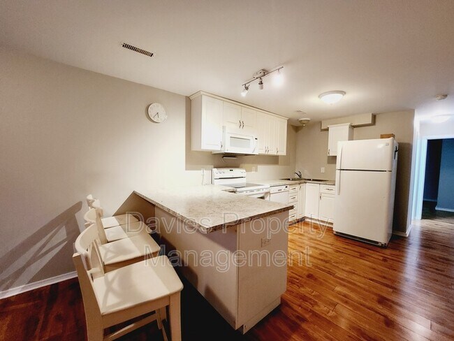 Photo - 11031-11152 152 St NW Unit BSMT