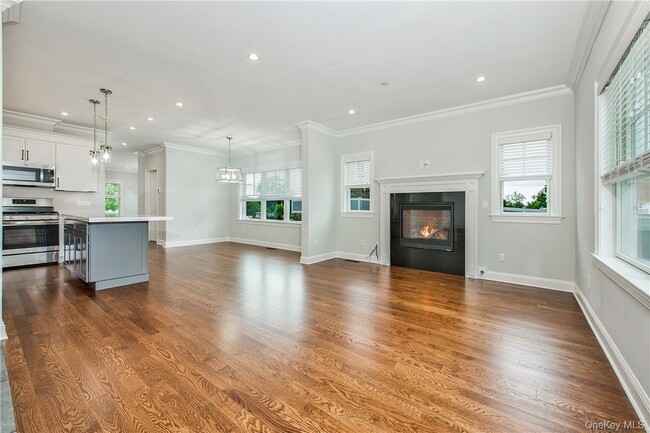 Photo - 124 Maple Ave