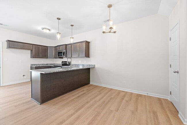 Photo - 2 Bedroom Condo For Rent Near Riverside Dr...