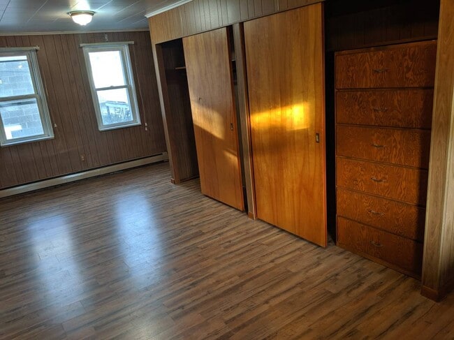 Photo - 304 1/2 Sycamore St