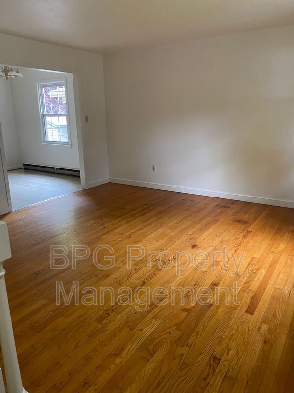 Photo - 307 Wintergreen Ave