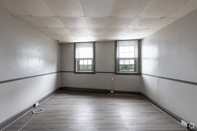 1BR, 1BA - Bedroom