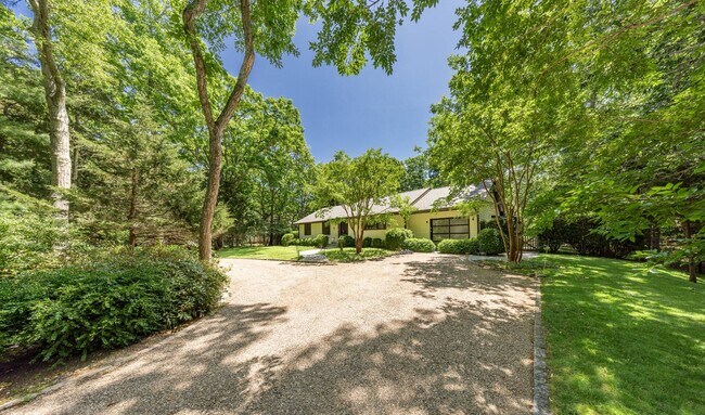 Photo - 24 Lilla Ln