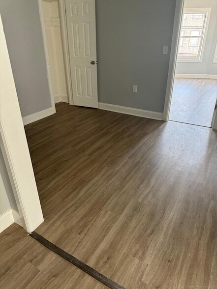 Photo - 2336 Barnum Ave