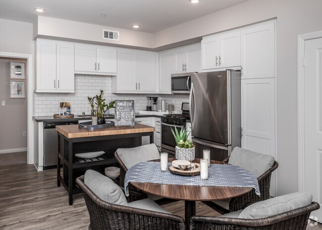 2HAB, 2BA - 1115&nbsp;ft² - Trails at Canyon Crest