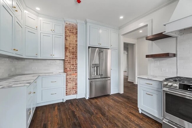 Photo - Perry St LHP