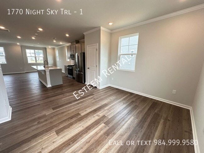 Photo - 1770 Night Sky Trl