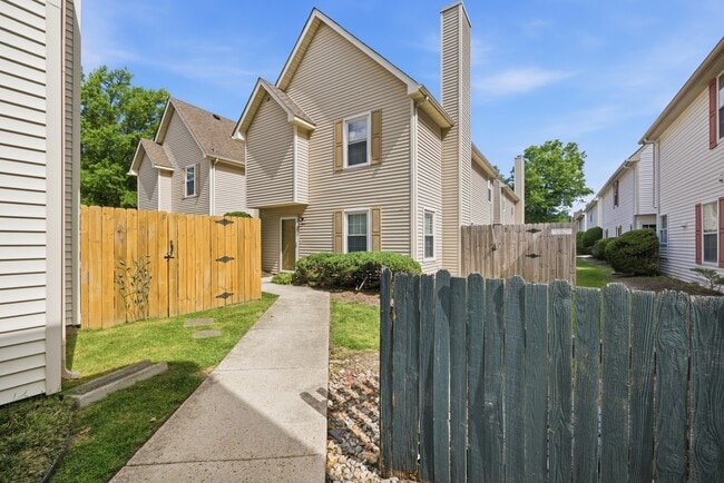 Building Photo - 944 Gas Light Ln