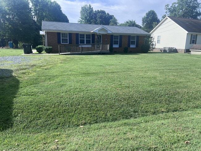 Building Photo - 2548 Park Rd Ext Rental