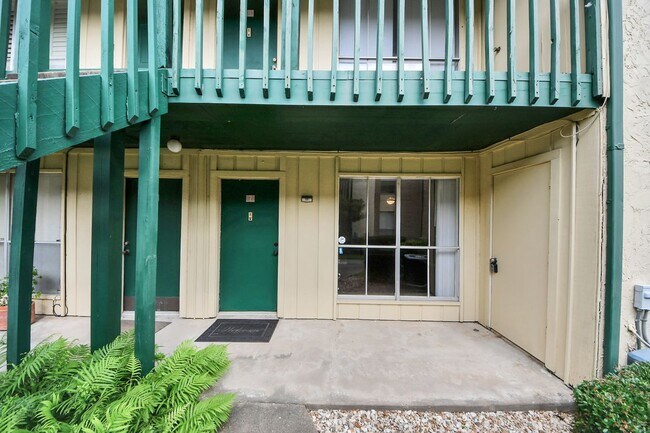 Building Photo - 1516 Bay Area Blvd Rental