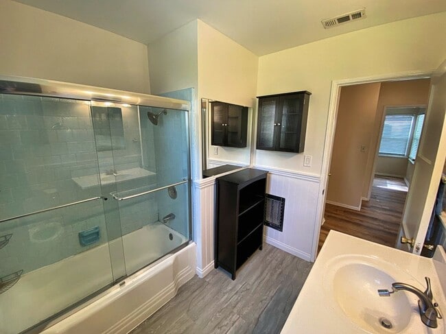 Photo - 14509 Cullen St