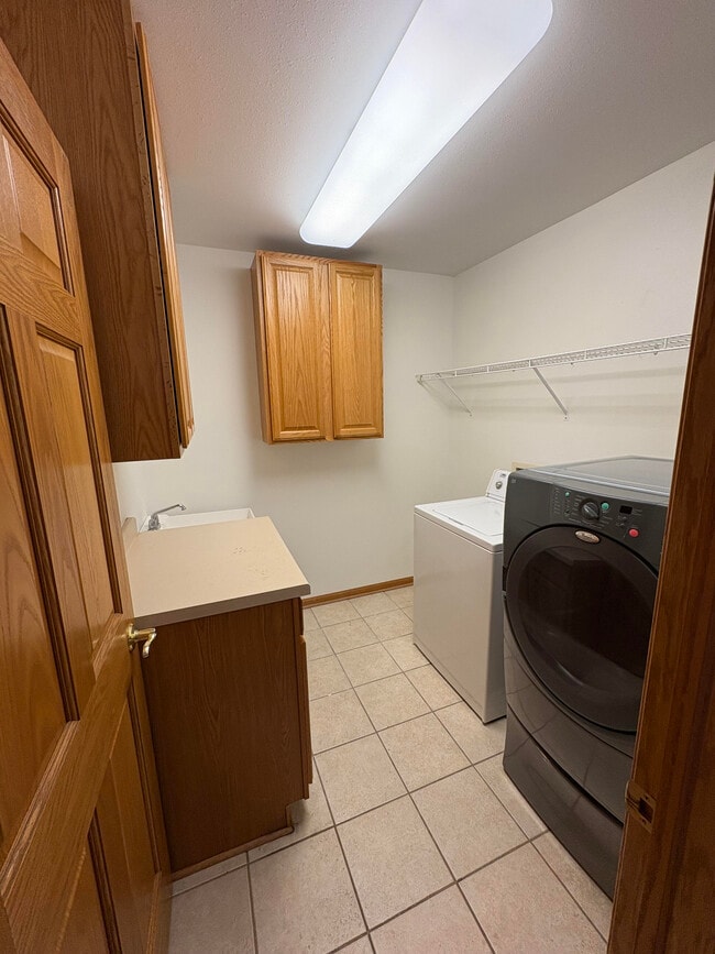 Building Photo - 310 Redruth Dr Unit 310 Redruth Drive Rental