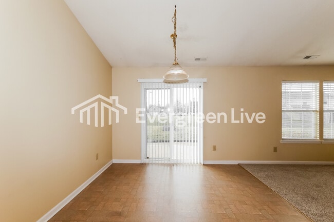 Photo - 3060 Hidden Pine Dr