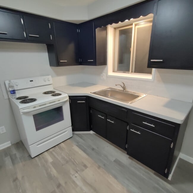 Photo - Genesee Square Apartments