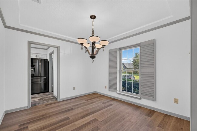 2516 Lawnview Dr
