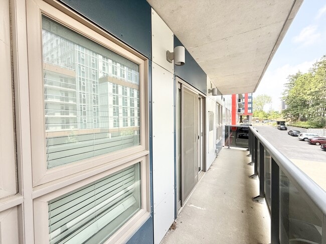 Building Photo - 258A-258A Sunview St