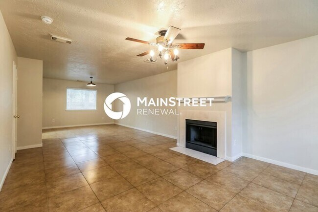 Photo - 4 Bedroom Pet-Friendly Home in PORTER, TX with Main Street Renewal