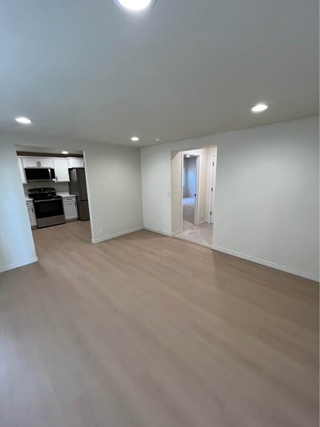 Photo - 916 W 1150 S