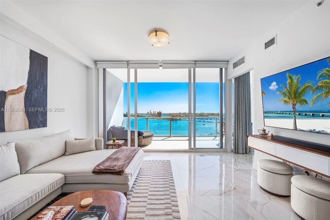 Photo - 2020 N Bayshore Dr