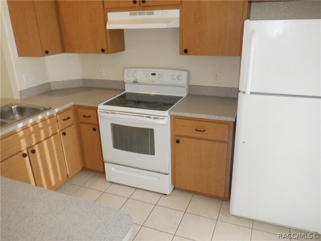 Photo - 2004 Silverwood St