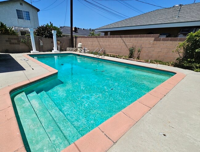Photo - 17233 Carfax Ave