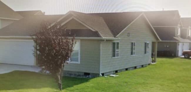 Building Photo - Close to Sage Point Elementary, Garage, Single Level Home