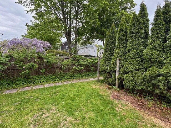 Photo - 51 Lee Ave Unidad 1